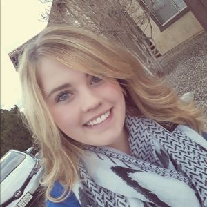 Meet your Posher, Lindsey